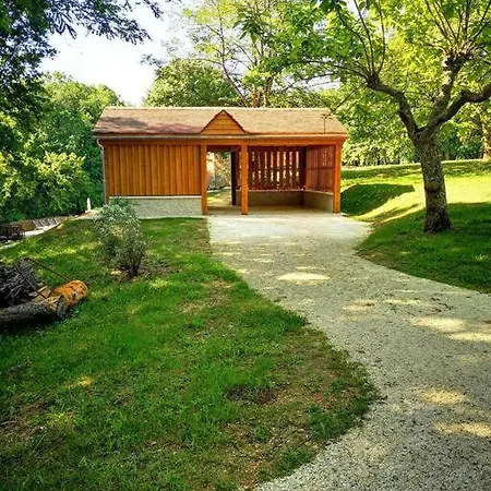 Dom wakacyjny Maison Climatisee Avec Jacuzzi A 10 Min De *