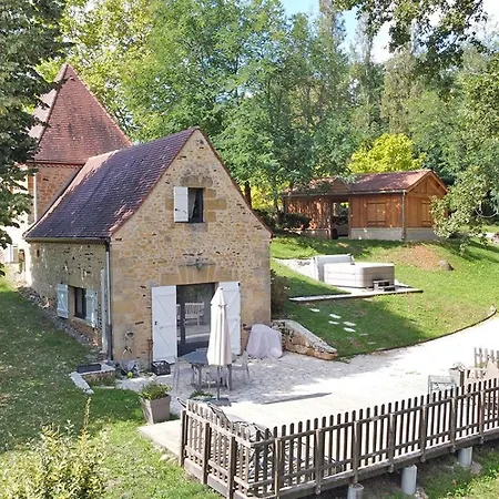 Maison Climatisee Avec Jacuzzi A 10 Min De Holiday home *
